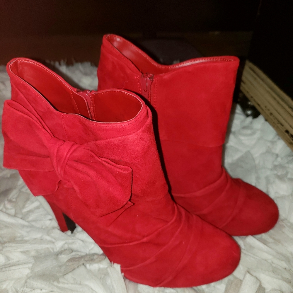 Gianna Bini Classy Red Ankle boots